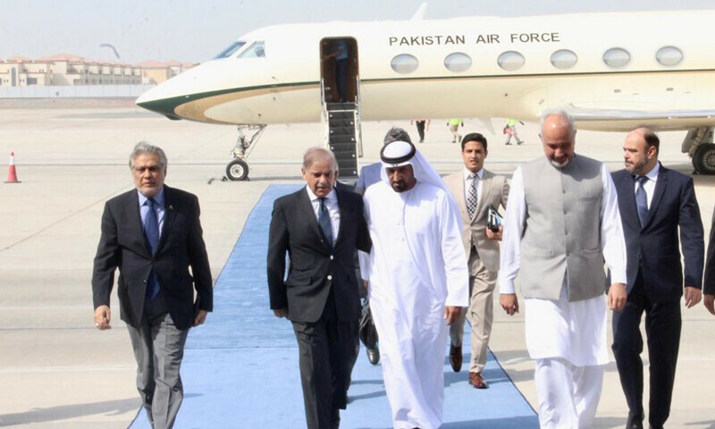 PM reaches UAE on day-long visit to condole death of President Sheikh Mohamed�